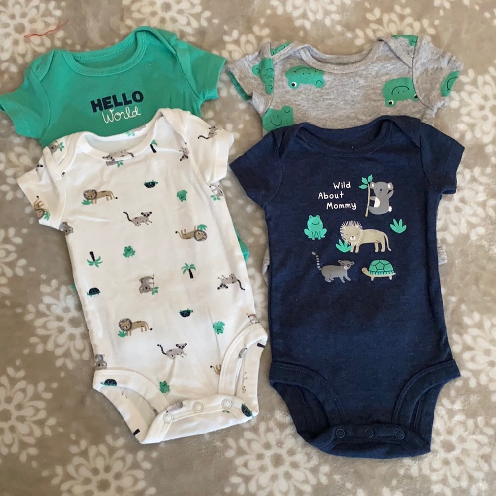 Carter’s baby boy bodysuit new born